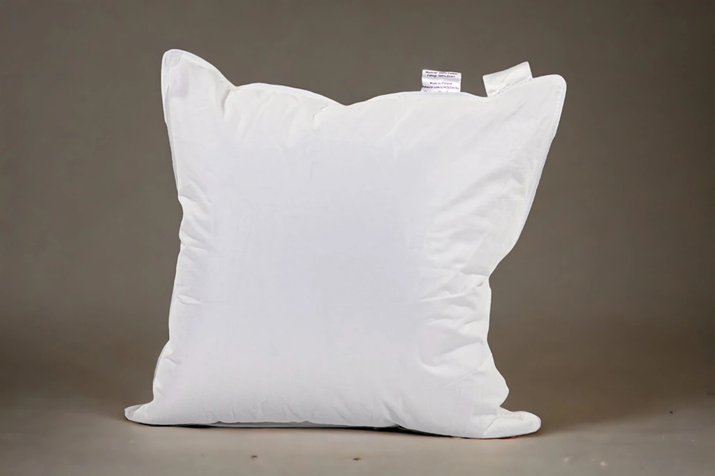 Puchowa-poduszka-40x40-od-producenta