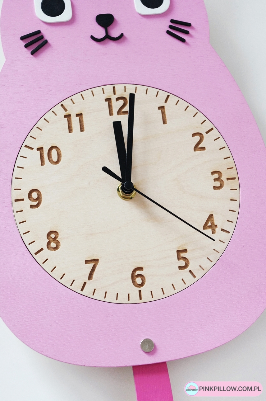 Drewniany Zegar wiszący Kot do pokoju dziecka – Widok Tarczy