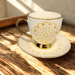 Malowana Filiżanka Elegancka + Podstawka - Złota Mandala