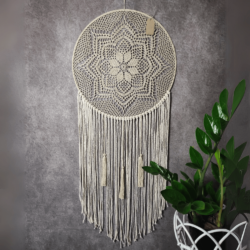 Duży beżowy łapacz snów 40 cm ręcznie wykonany z bawełnianego kordonka jako dekoracja ścienna boho