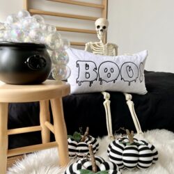 Poduszka Świecąca w ciemności - Wzór BOO na Hallowen