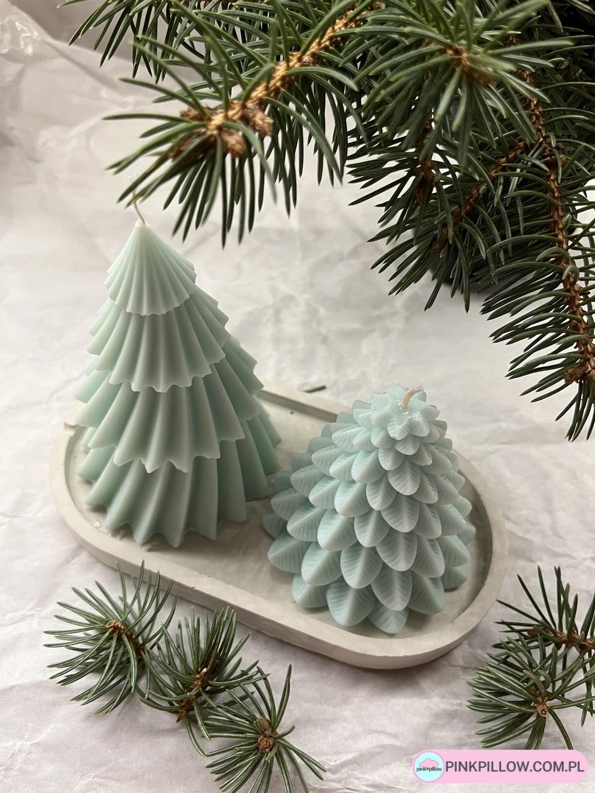 Owalna podstawka z gipsu na Świece