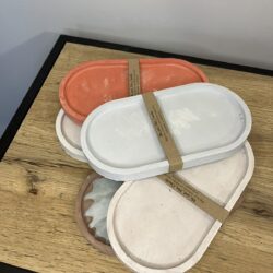 Owalna Podstawka na Biżuterię lub Świece - Różne Kolory