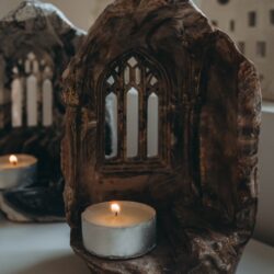 Świecznik Hogwarts na Tealighty - Prezent dla fanów Harrego Pottera