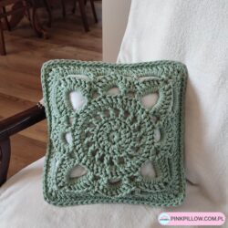 Dekoracyjna Poduszka na szydełku ze sznurka - Wymiary 40x40cm