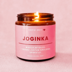 Świeca sojowa z napisem joginka, prezent dla kobiety praktykującej jogę