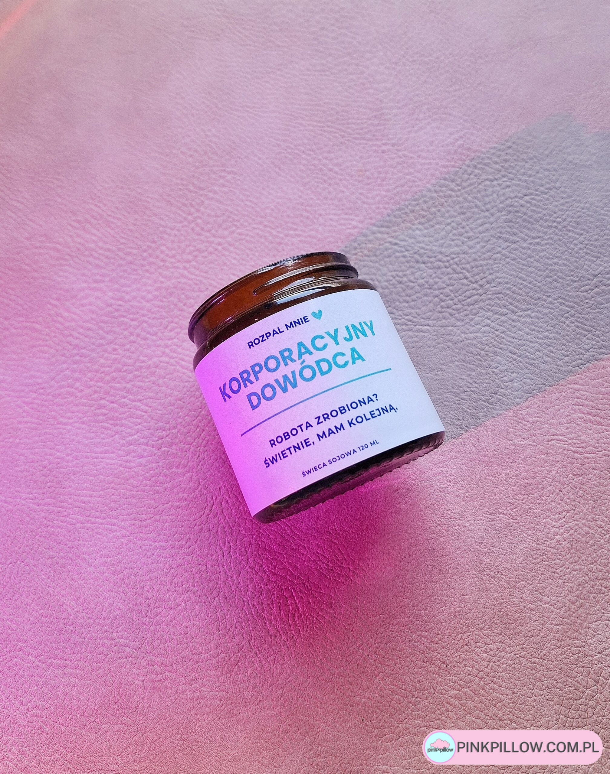 Świeczka sojowa dla Szefowej Korporacji