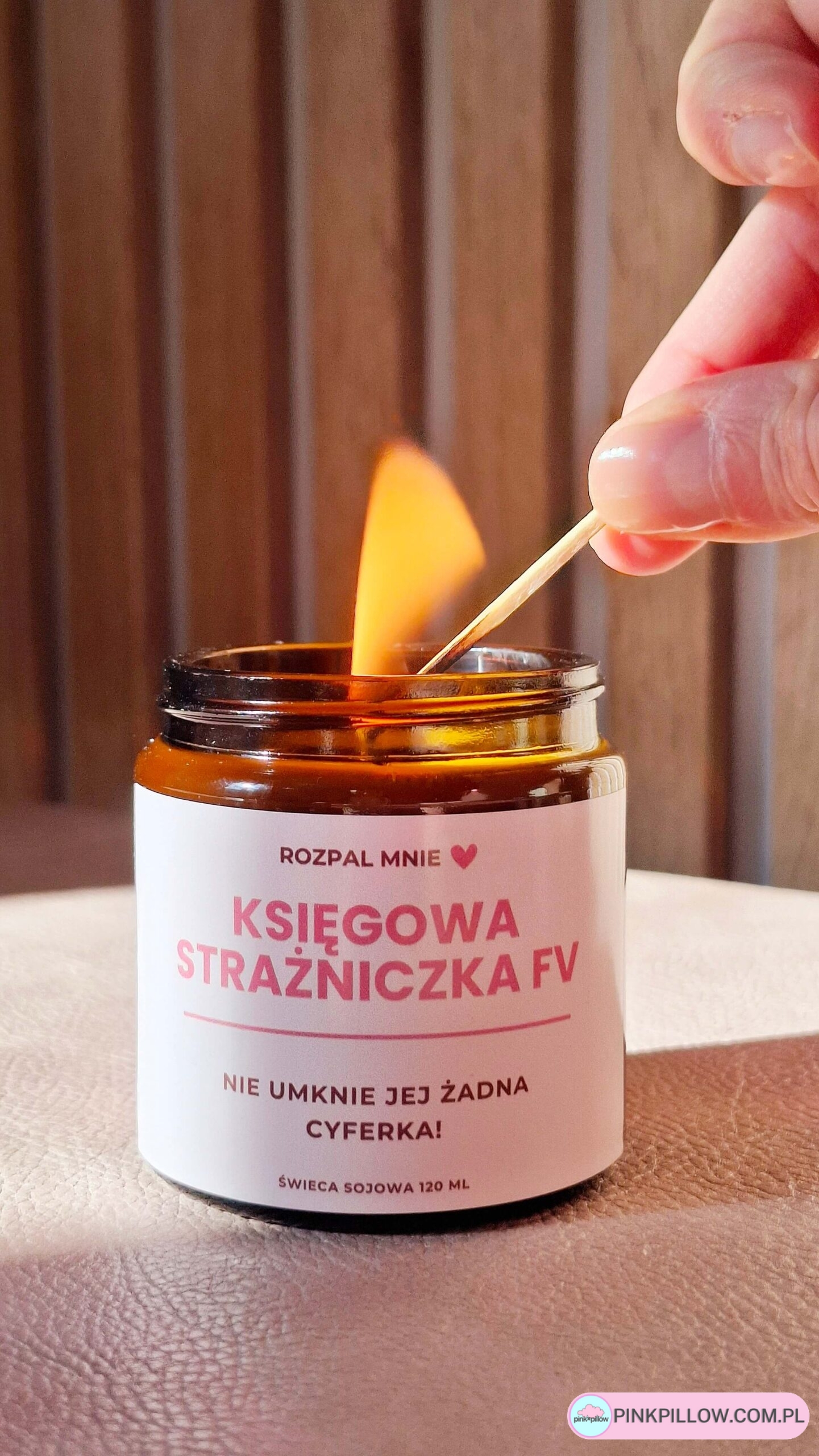 Świeczka zapachowa - Prezent dla Księgowej