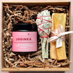 Prezent dla Joginki - Zestaw Świeca + Palo Santo + Biała szałwia