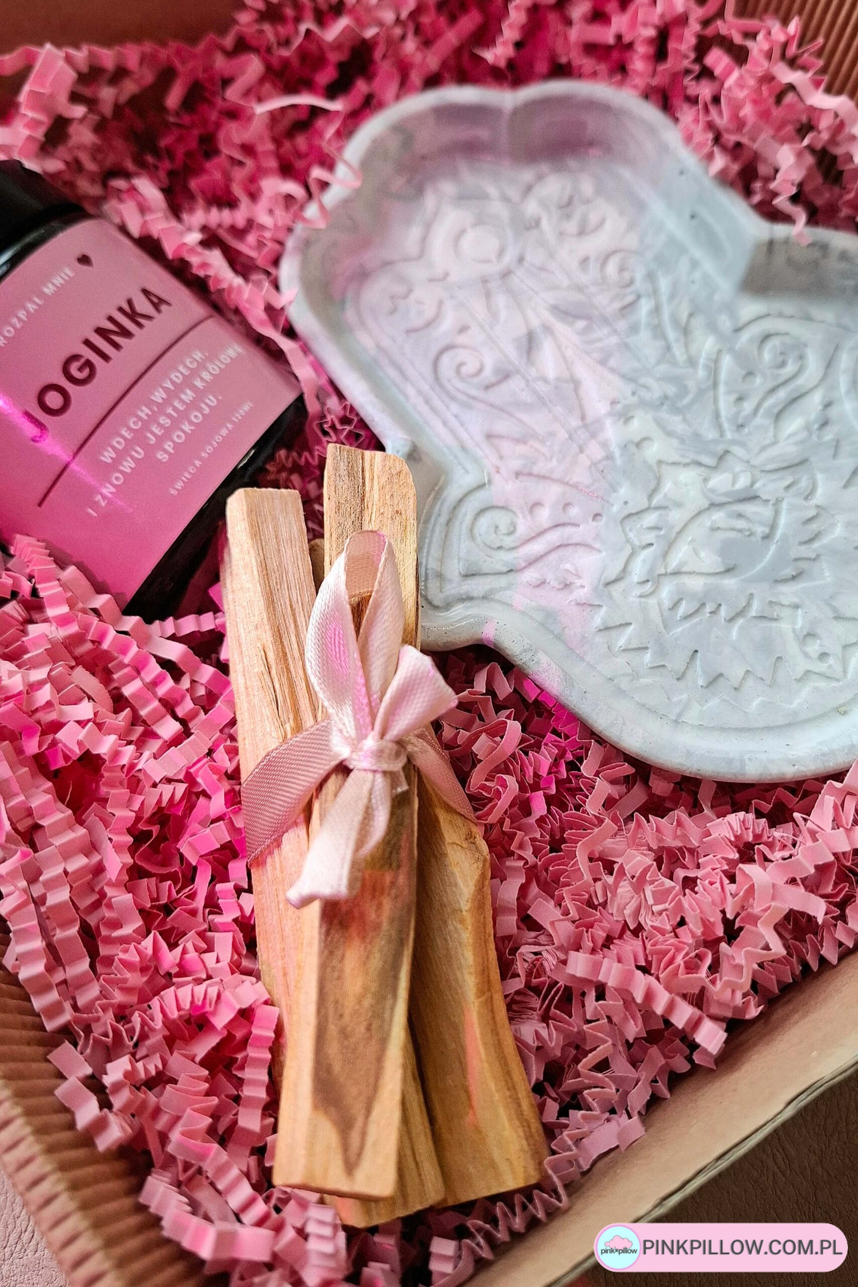 Zestaw prezentowy dla Joginki - Świeczka + Palo Santo + Podstawka - obrazek 3